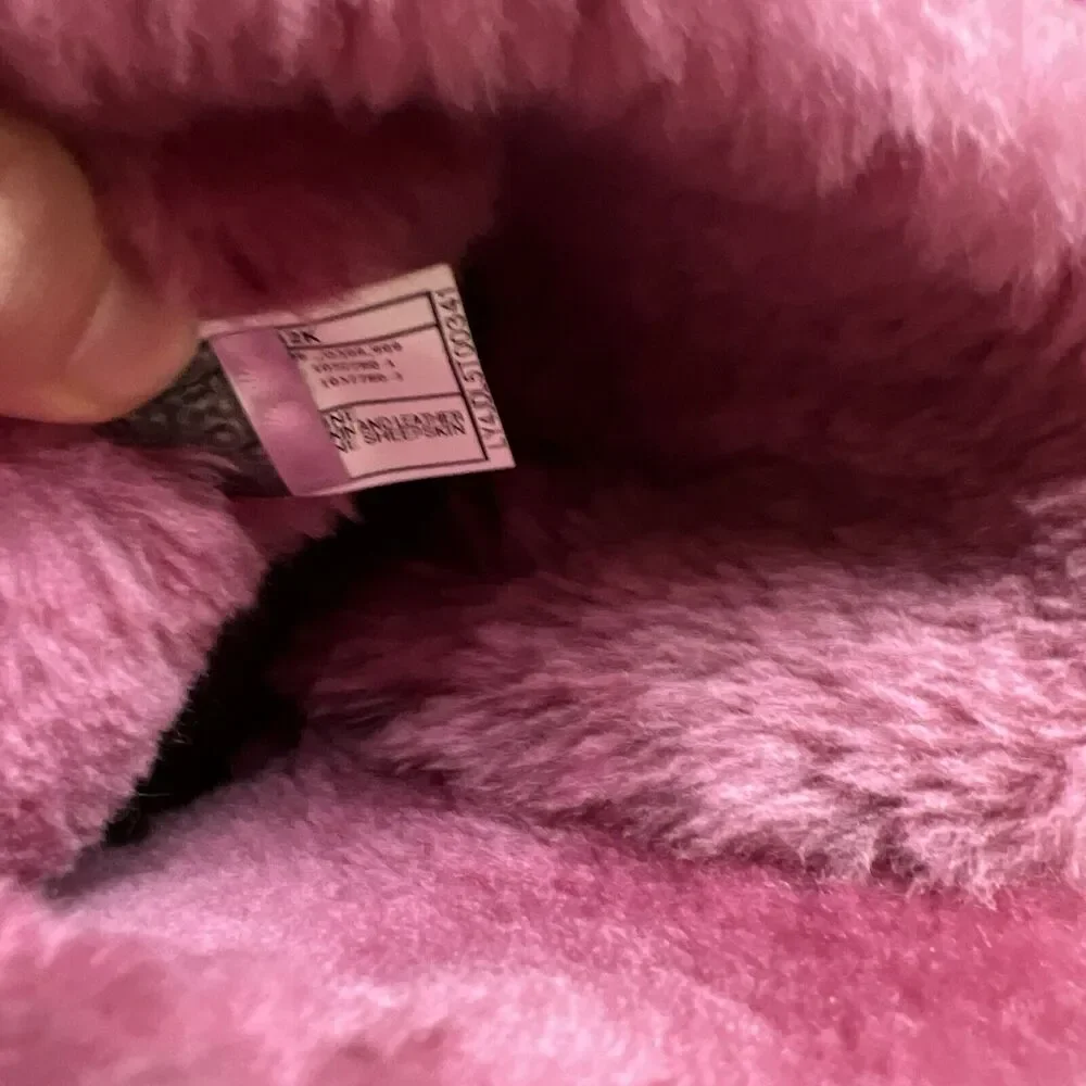 Womens UGG Boots K Bailey Button Butterfly Raspberry & Silver RSPS Sz 6 Fits 7.5 - Picture 14 of 16